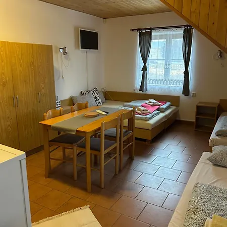 Slunecna Lada Lodge *